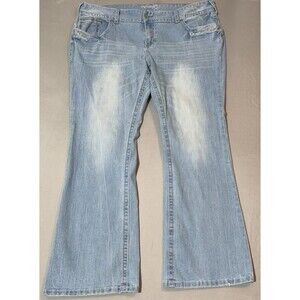 Amethyst Bootcut Low Rise Distressed Women’s Size 20 Stretch Jeans Light Wash